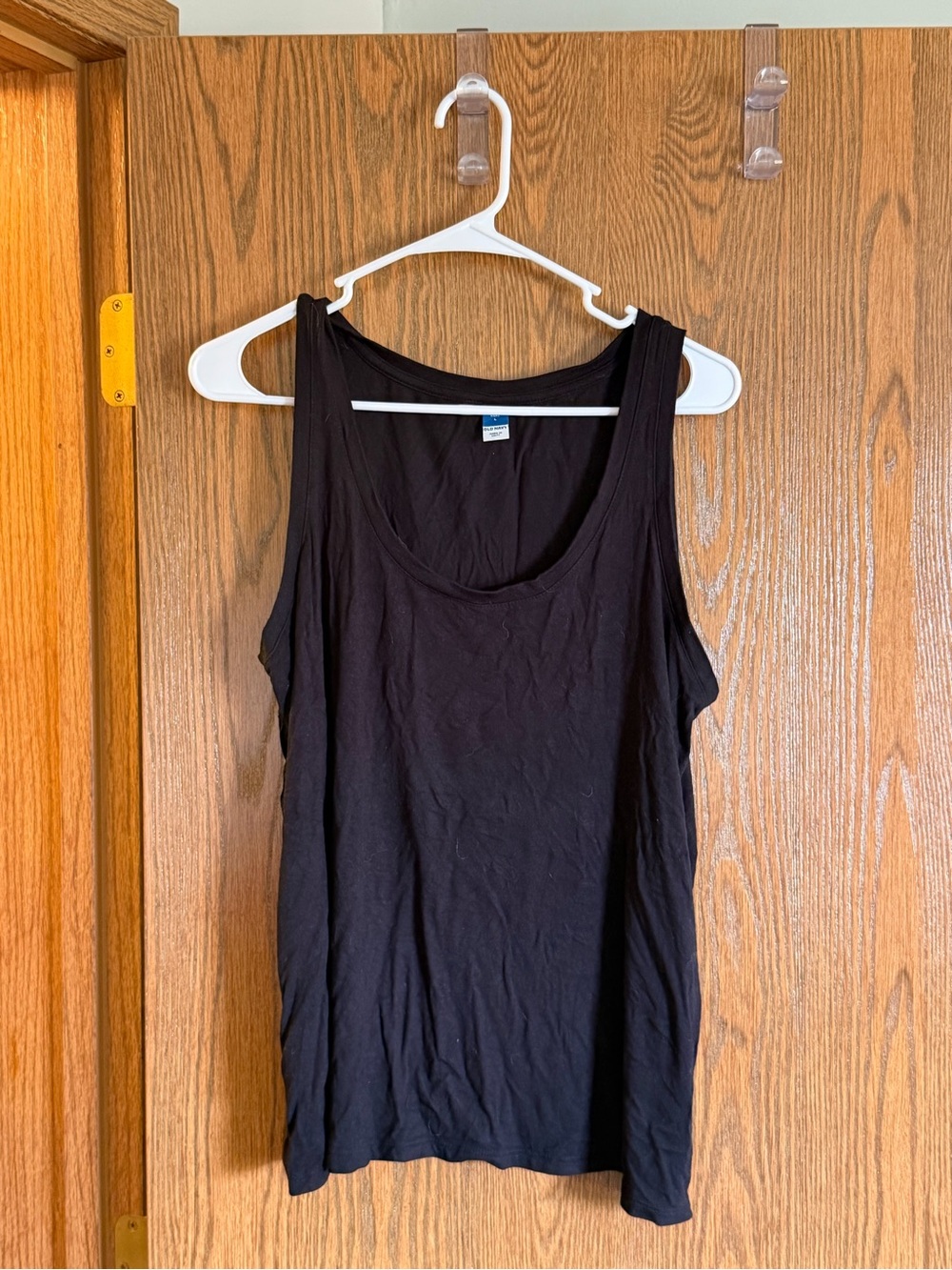 Old Navy Black Women's Scoop Neck Tank Top